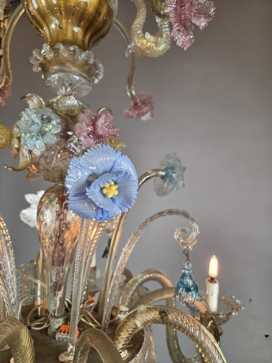 Multicolored Murano chandelier, late 19th–early 20th century (a few chips)