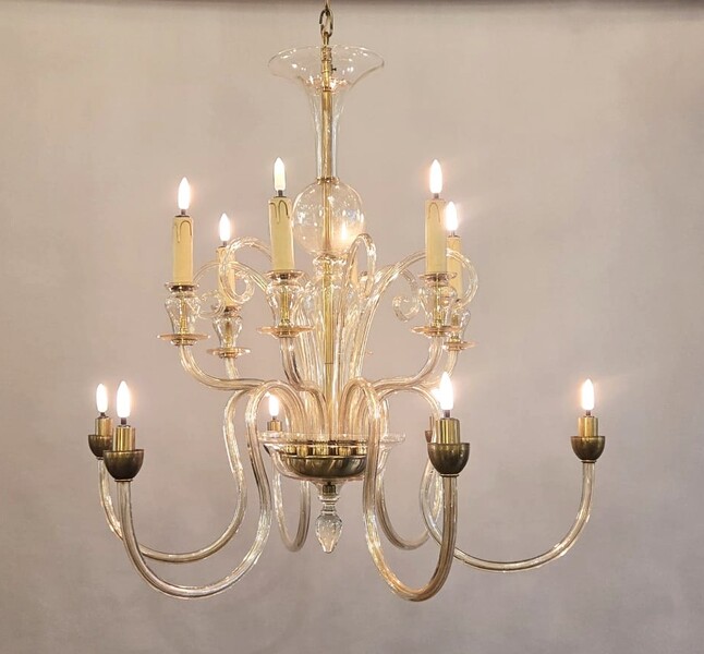 Murano chandelier with 12 arms and scrolls