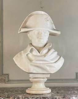 Napoleon I, Carrara Marble Bust, 19th Century - Damage to the back of the hat
