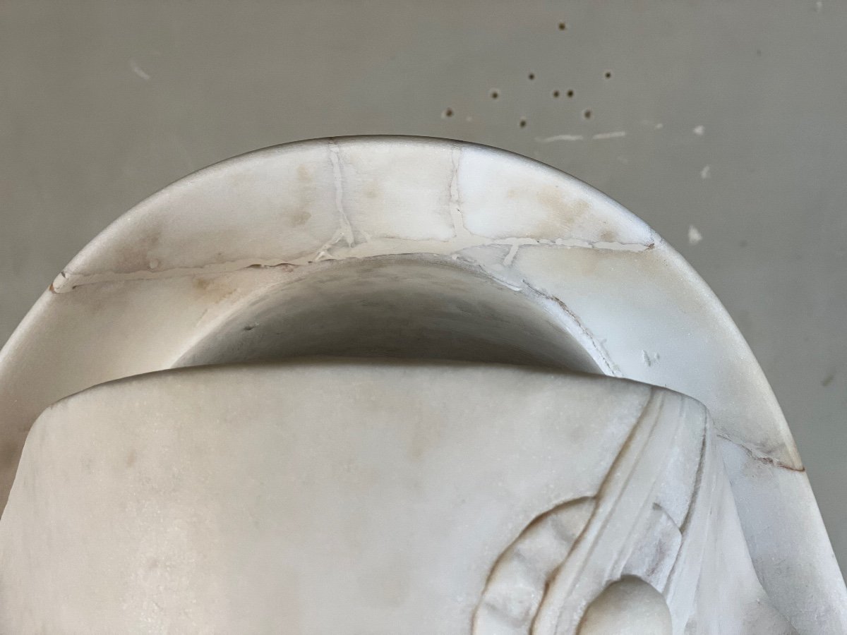 Napoleon I, Carrara Marble Bust, 19th Century - Damage to the back of the hat