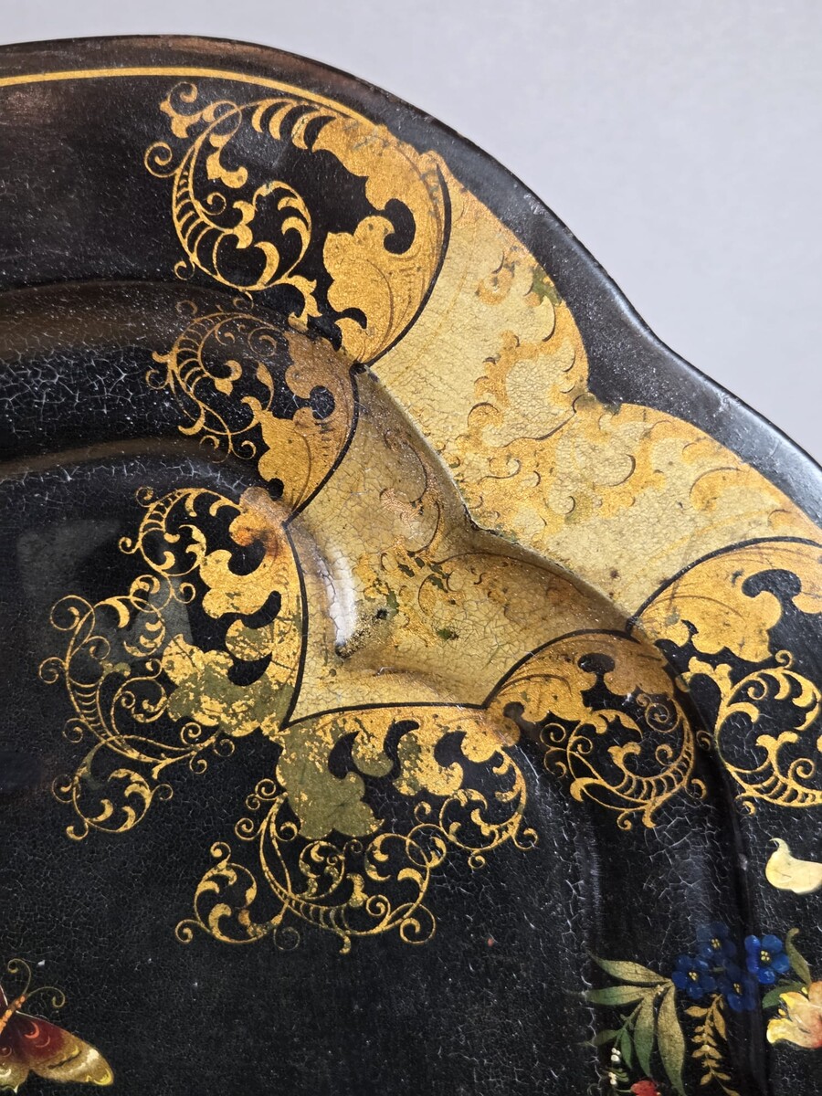 Napoleon III period tray in painted sheet metal