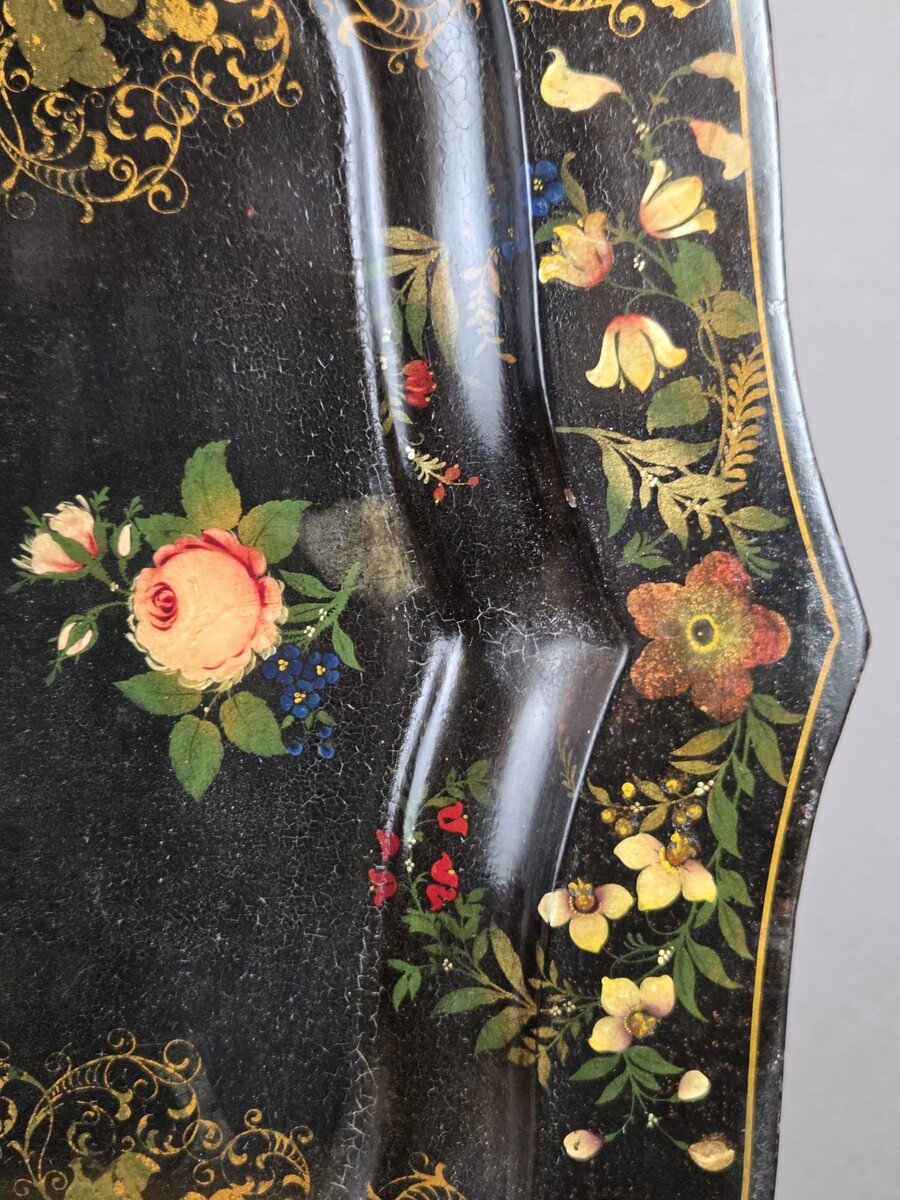 Napoleon III period tray in painted sheet metal