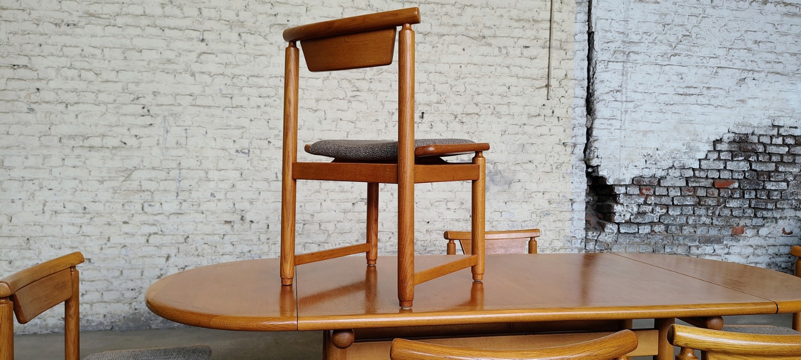 Oak dining set with 6 chairs, 1970-1980s