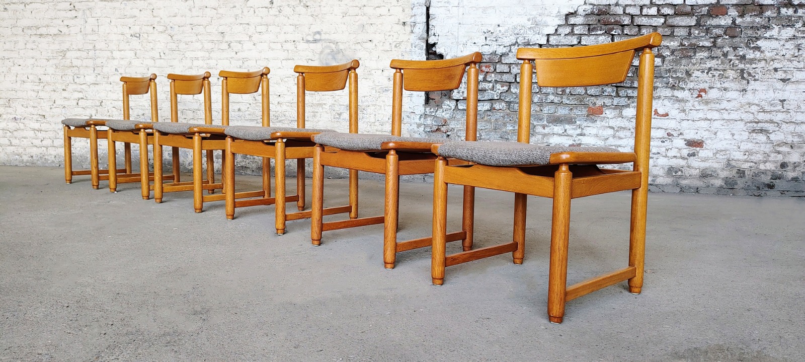 Oak dining set with 6 chairs, 1970-1980s