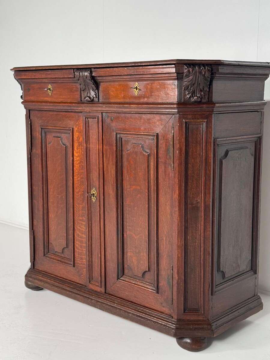 Oak sideboard, 18th