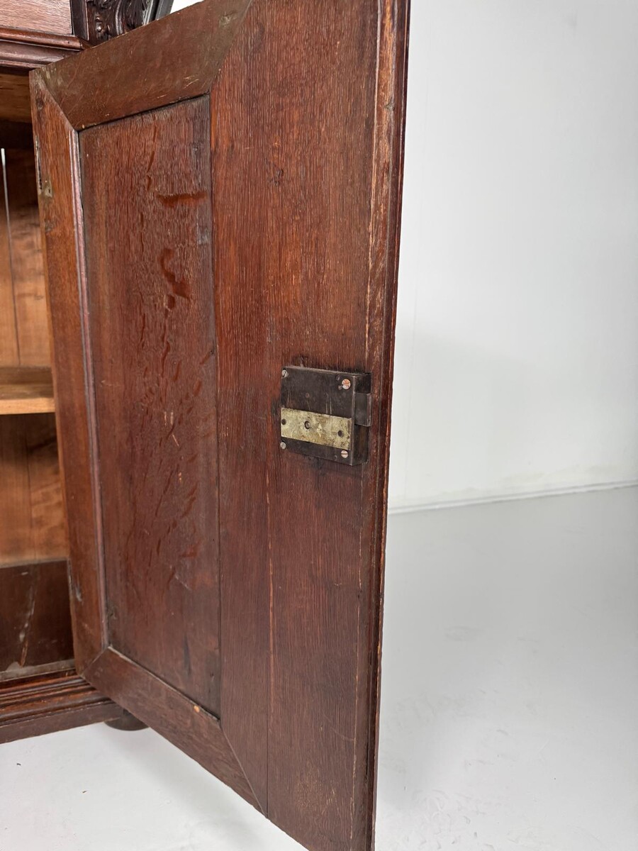 Oak sideboard, 18th