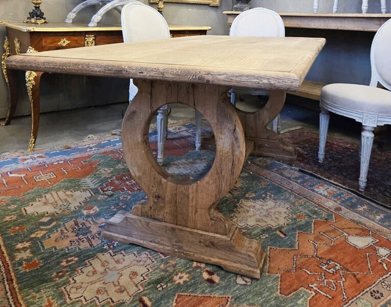 Oak table