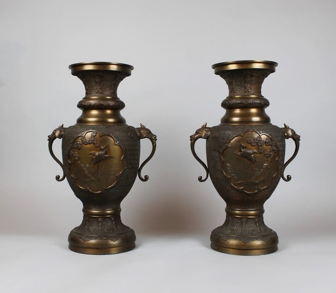 Pair of bronze chinese vases