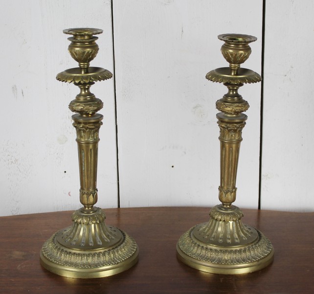 Pair of candlesticks