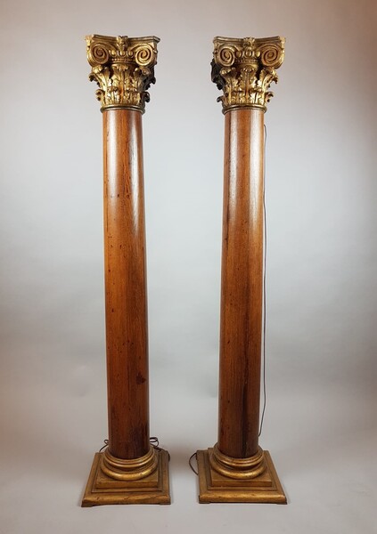 Pair of columns with Corinthian capitals, 19th