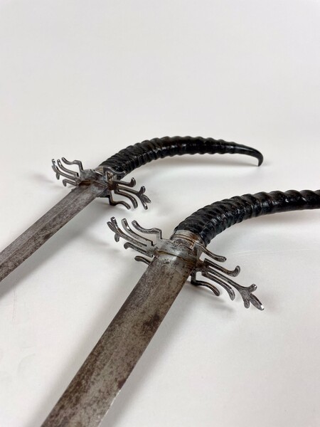 Pair of daggers, horn hilt, 19th Blade 29 cm