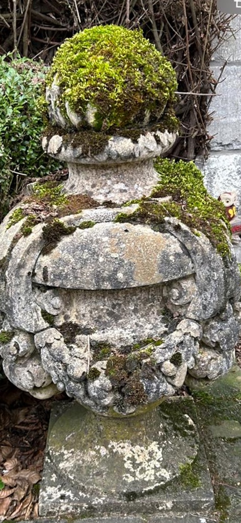 Pair of garden basins - around 1900