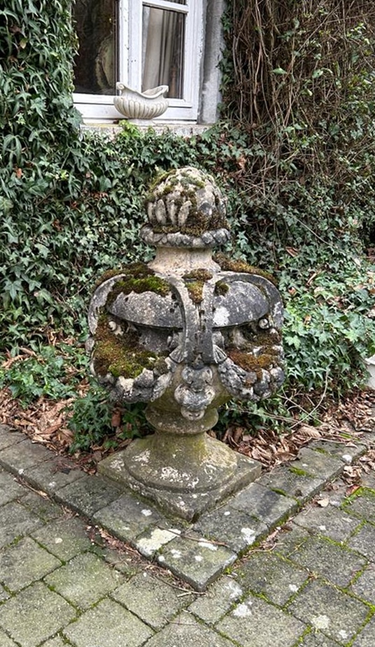 Pair of garden basins - around 1900