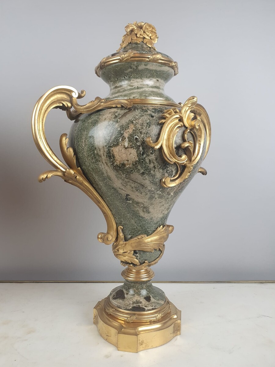 Pair of large marble and gilt bronze cassolettes, 19th century