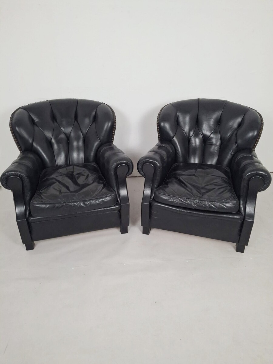 Pair of leather clubs