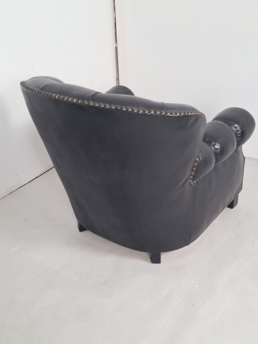 Pair of leather clubs