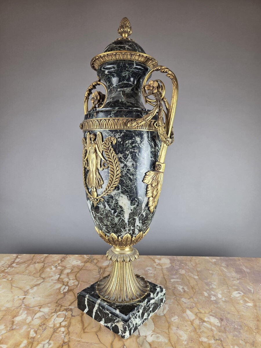 Pair of marble and gilded bronze cassolettes, 19th