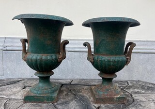 Pair of Medici basins in green lacquered cast iron, 20th
