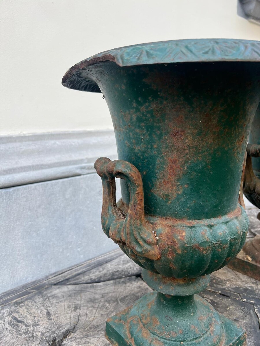 Pair of Medici basins in green lacquered cast iron, 20th