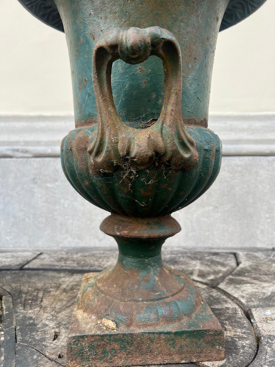 Pair of Medici basins in green lacquered cast iron, 20th