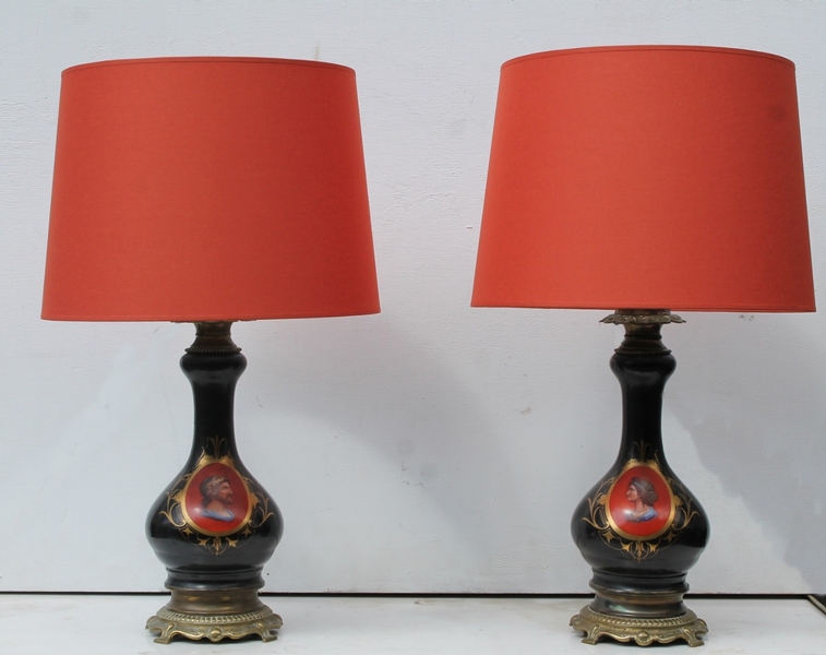 Pair of Napoleon III lamps 