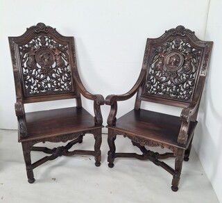 Pair of Renaissance armchairs, 19th century