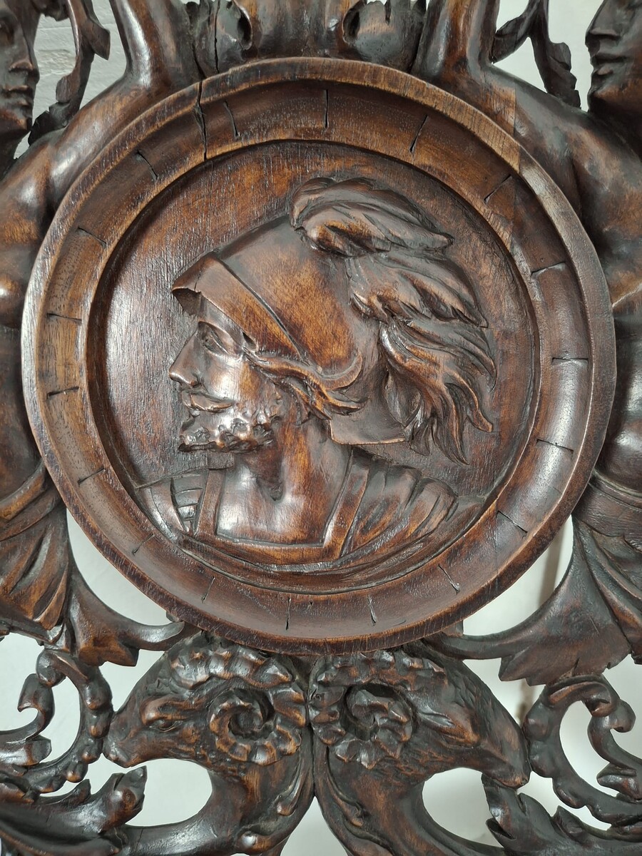 Pair of Renaissance armchairs, 19th century