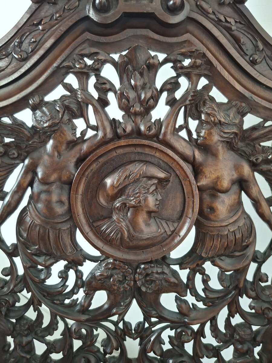 Pair of Renaissance armchairs, 19th century