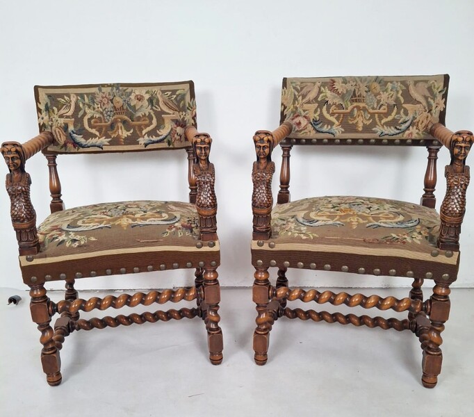 Pair of Renaissance-style armchairs, upholstered in tapestry, 19th century