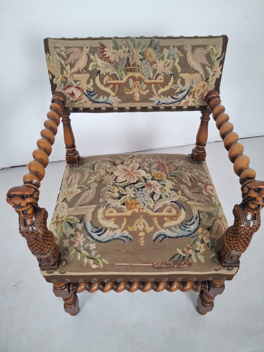 Pair of Renaissance-style armchairs, upholstered in tapestry, 19th century