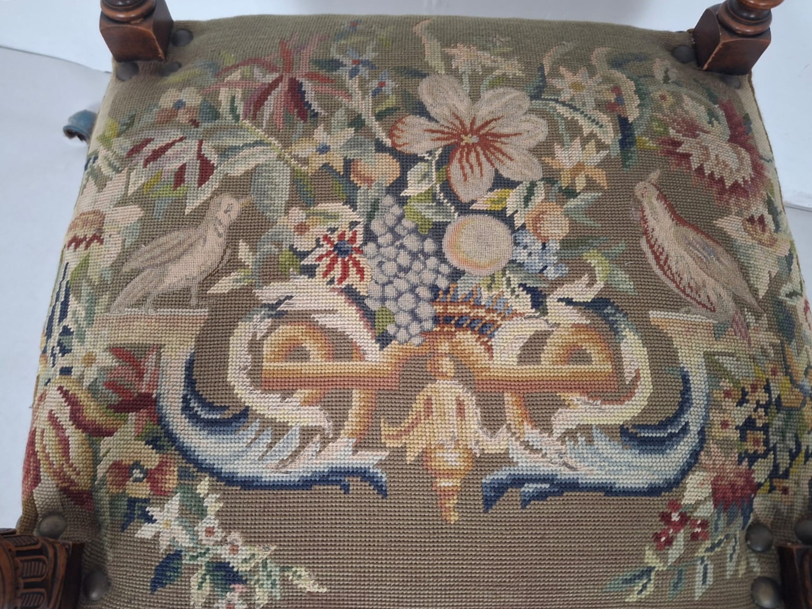 Pair of Renaissance-style armchairs, upholstered in tapestry, 19th century