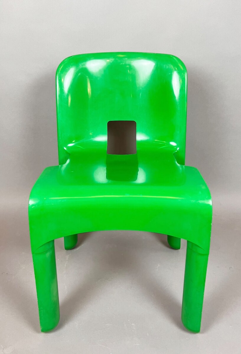 Pair of “Universale” chairs, model 4867, by Joe Colombo for Kartell, Italy, circa 1970