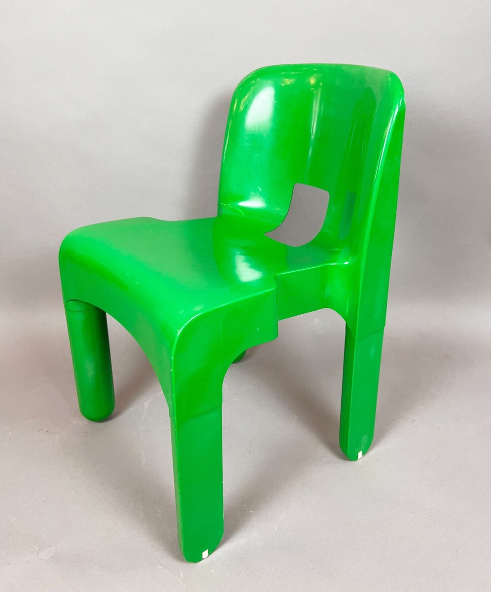Pair of “Universale” chairs, model 4867, by Joe Colombo for Kartell, Italy, circa 1970
