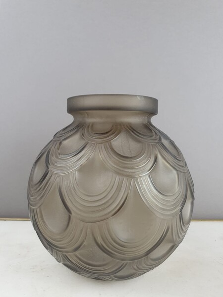 Pierre d'Avesm, pressed glass vase decorated with Ginkgo Biloba leaves, circa 1930