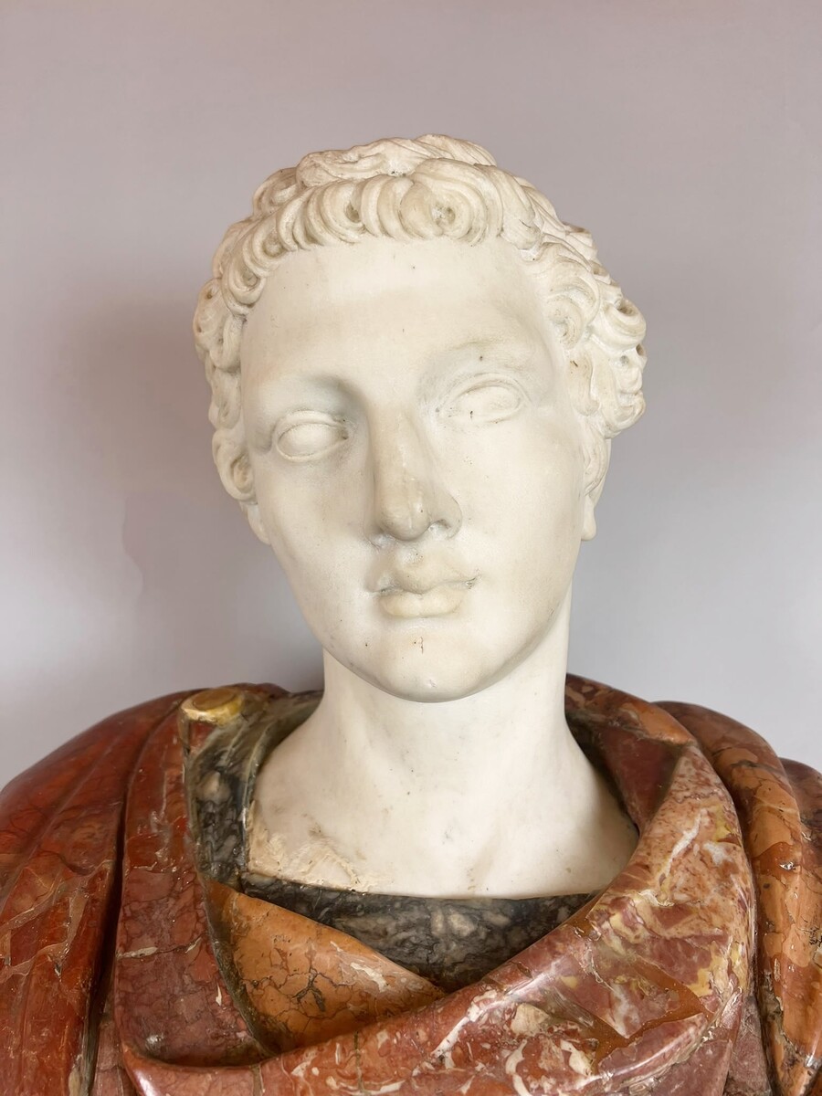 Polychrome marble bust depicting a Roman emperor, 19th century.