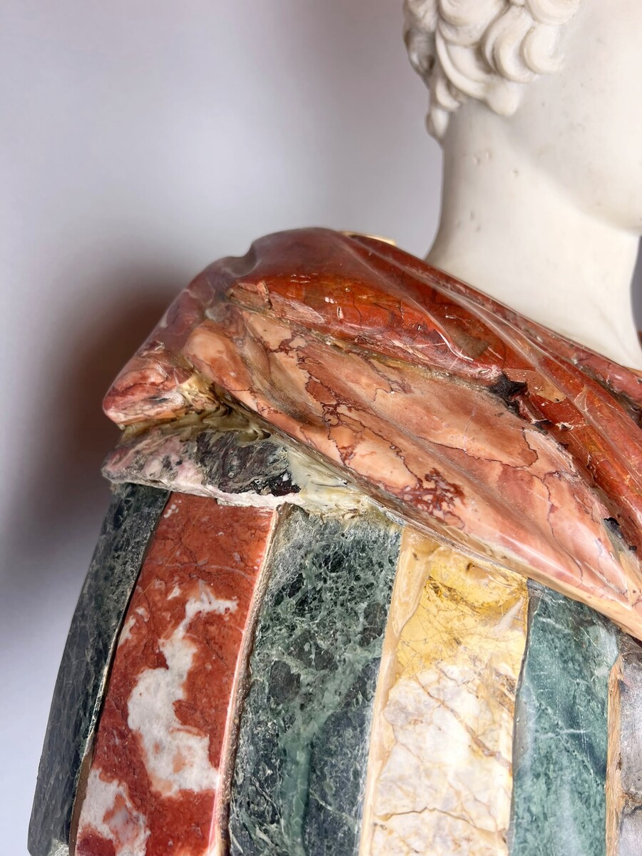 Polychrome marble bust depicting a Roman emperor, 19th century.