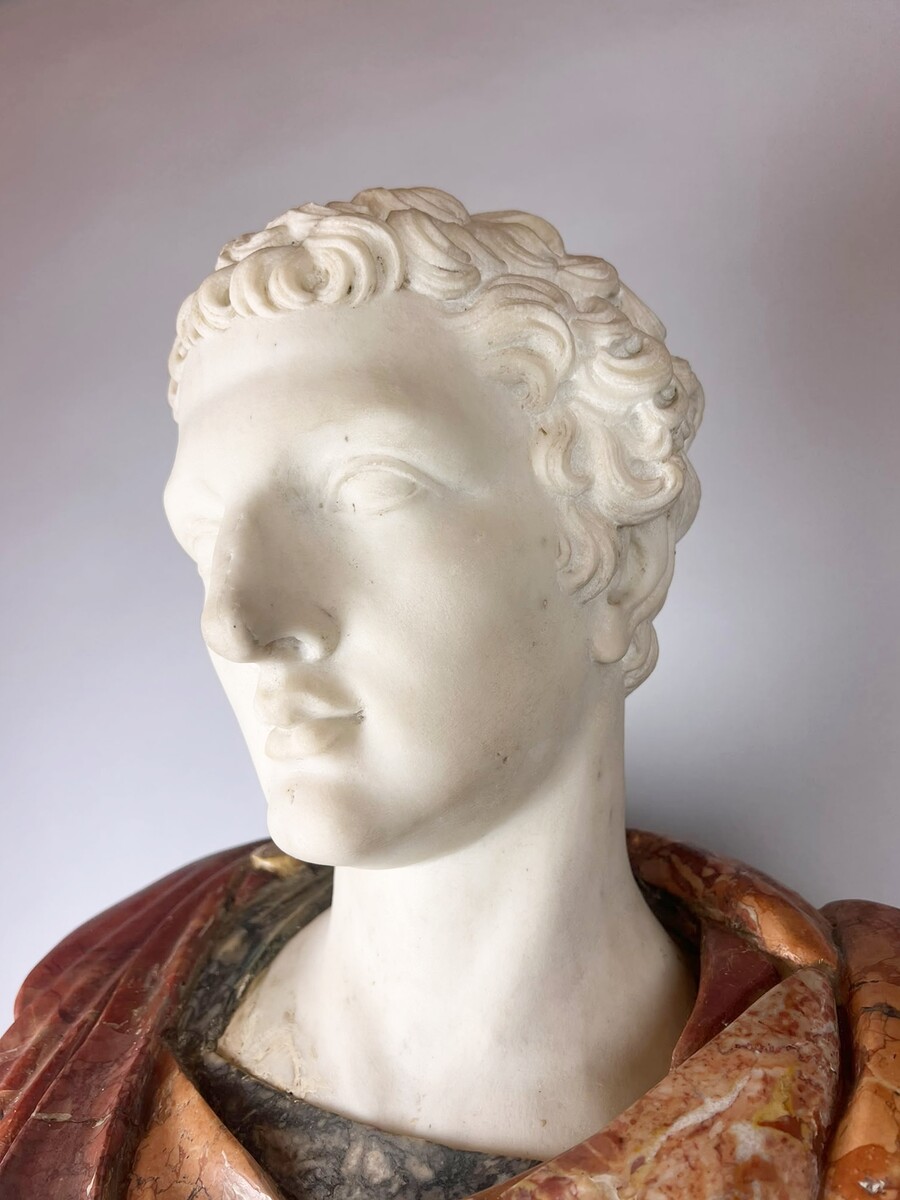 Polychrome marble bust depicting a Roman emperor, 19th century.