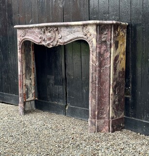 Regency fireplace in peach blossom marble. Fireplace dimensions: 94 x 116.5 cm 18th century