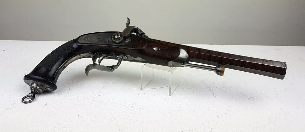 Regulatory officer's pistol 1833