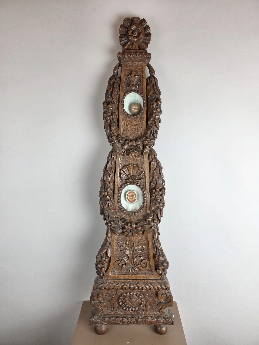 Reliquary, carved wooden frame, 19th