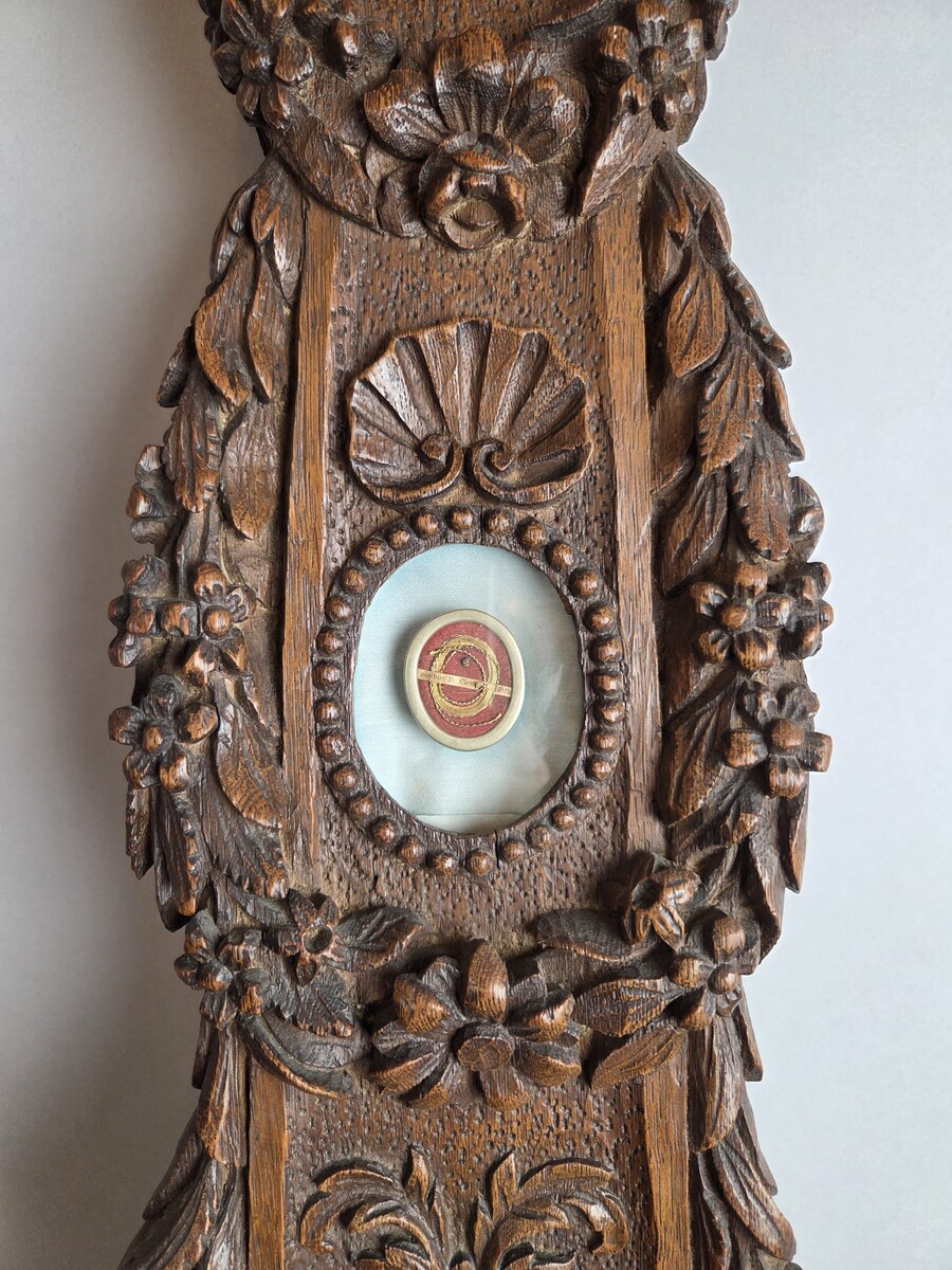 Reliquary, carved wooden frame, 19th