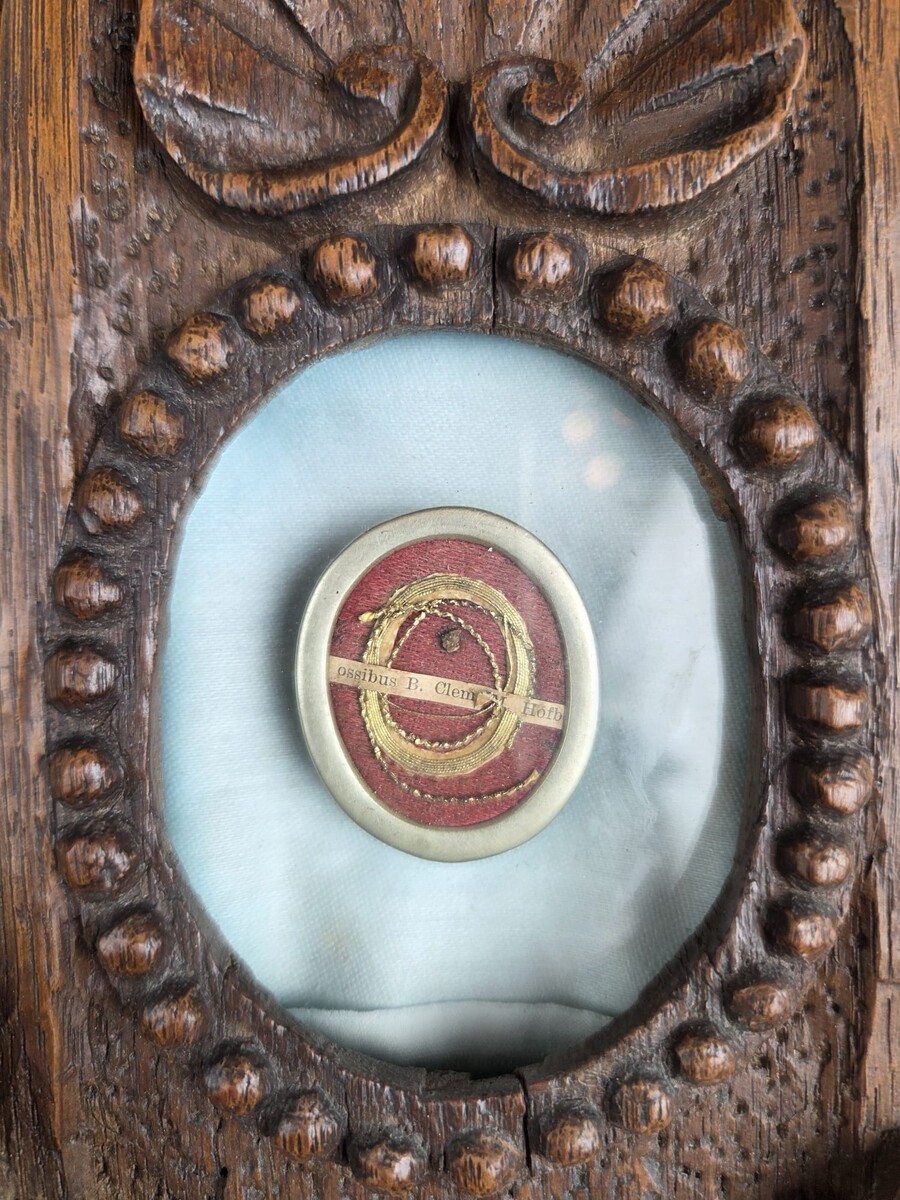 Reliquary, carved wooden frame, 19th