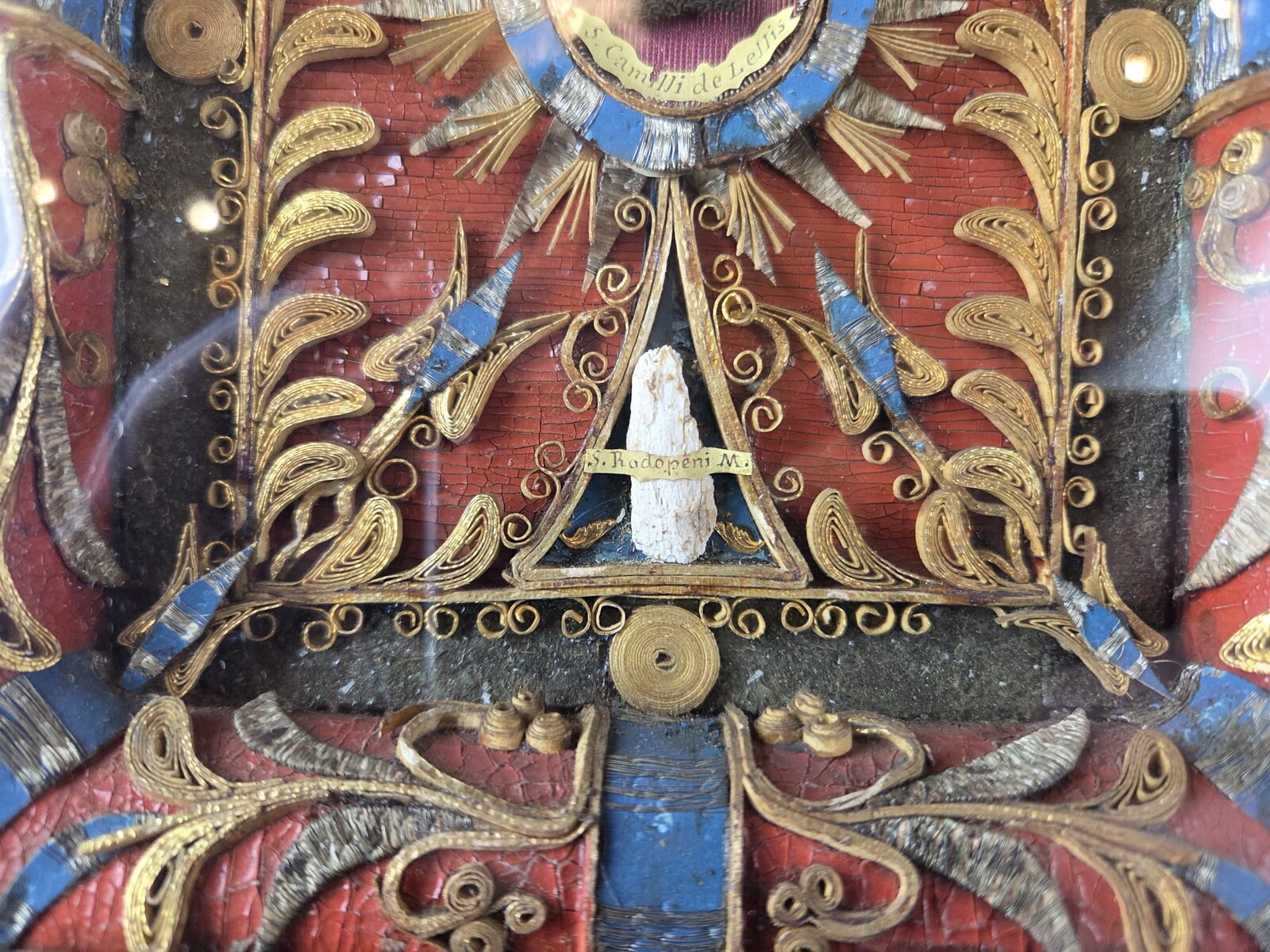Reliquary frame with Agnus Dei and relics of Saint Mansuet – Italy, 18th century