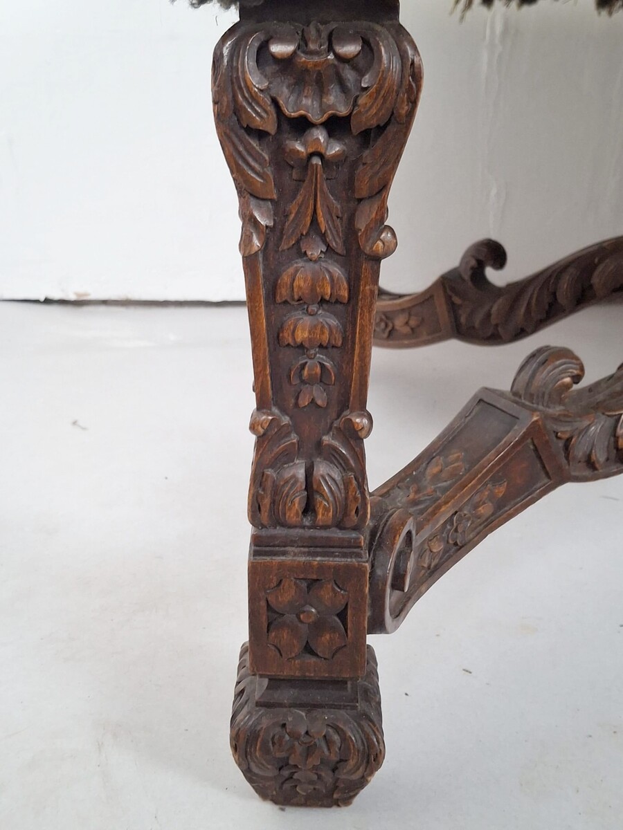 Renaissance-style sofa upholstered in tapestry, 19th century