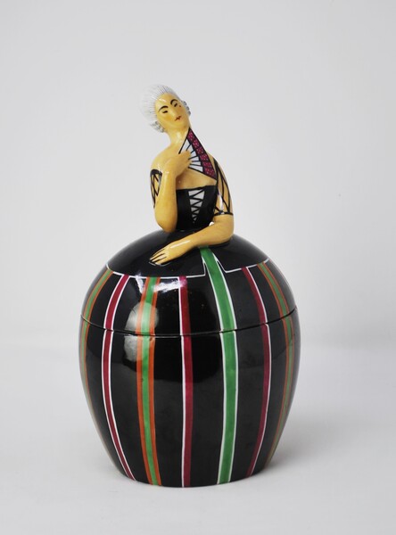 ROBJ, Paris, Covered pot representing a marquise, polychrome porcelain.