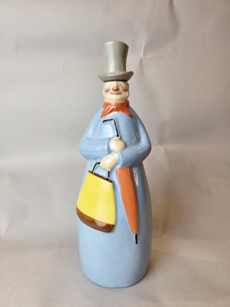 Robj Paris, porcelain liqueur bottle, circa 1928