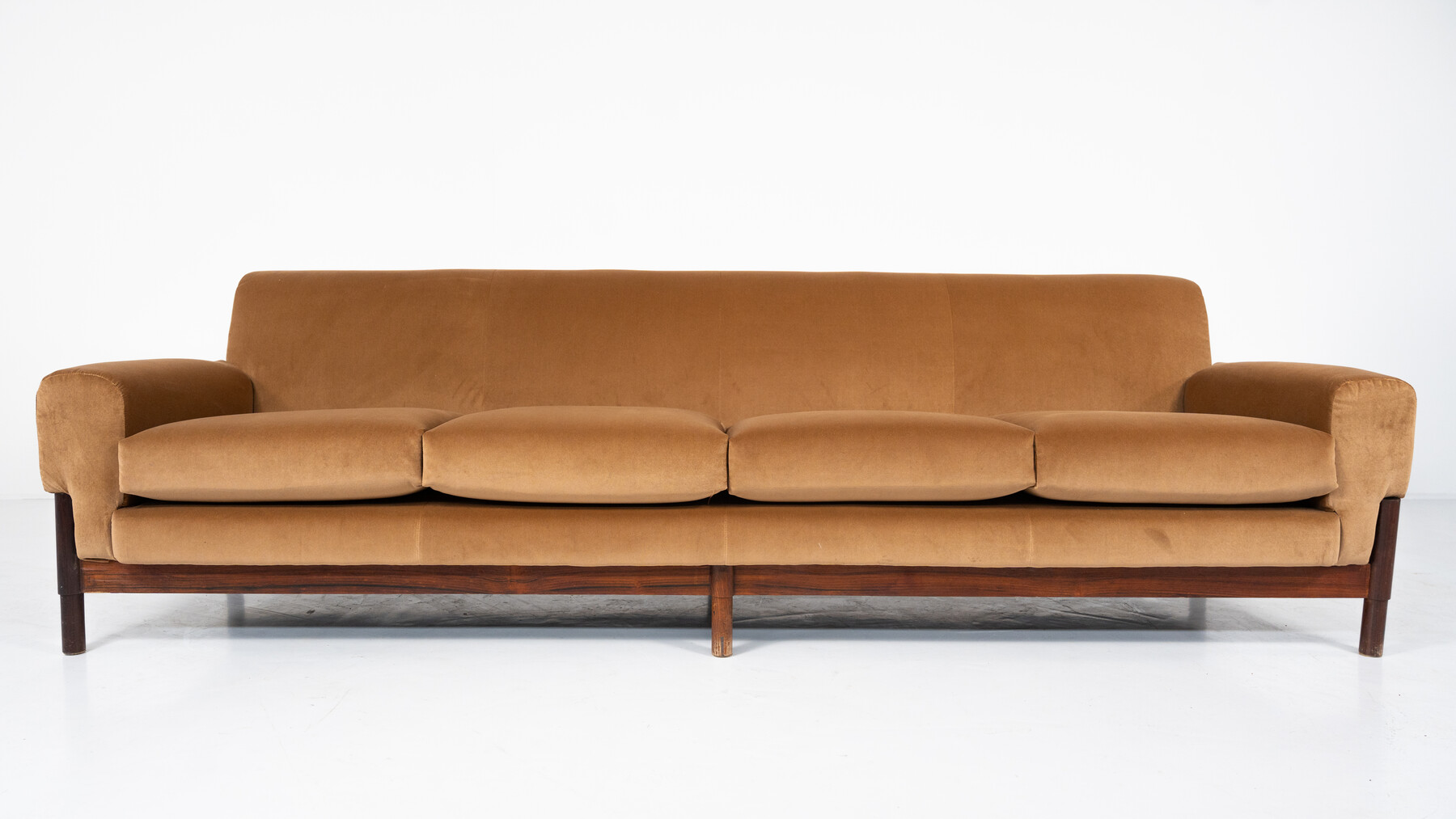 Saporiti, 4-seater sofa, new upholstery, Italy circa 1960