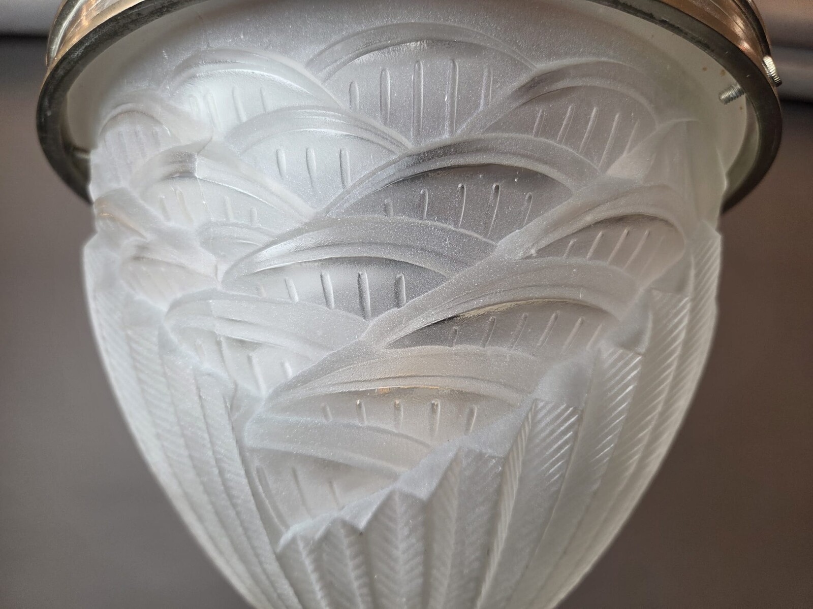 Schneider, ceiling light in pressed glass and nickel-plated frame, circa 1930
