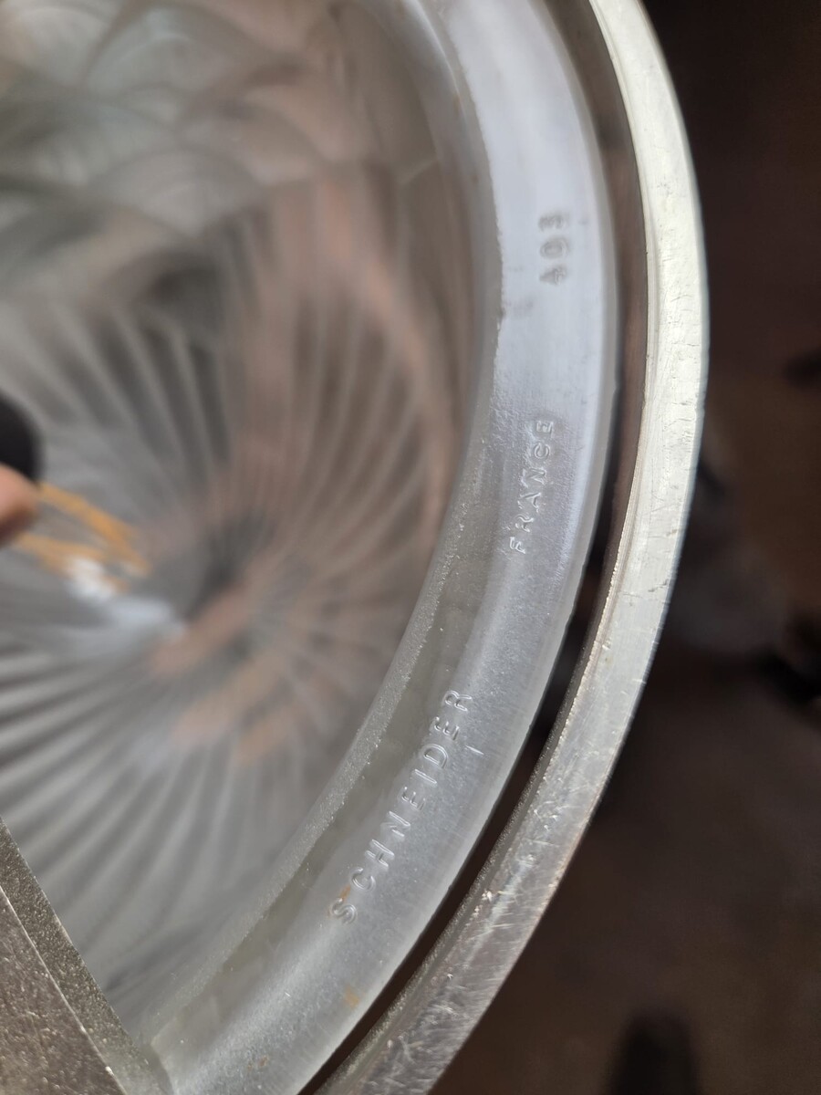 Schneider, ceiling light in pressed glass and nickel-plated frame, circa 1930