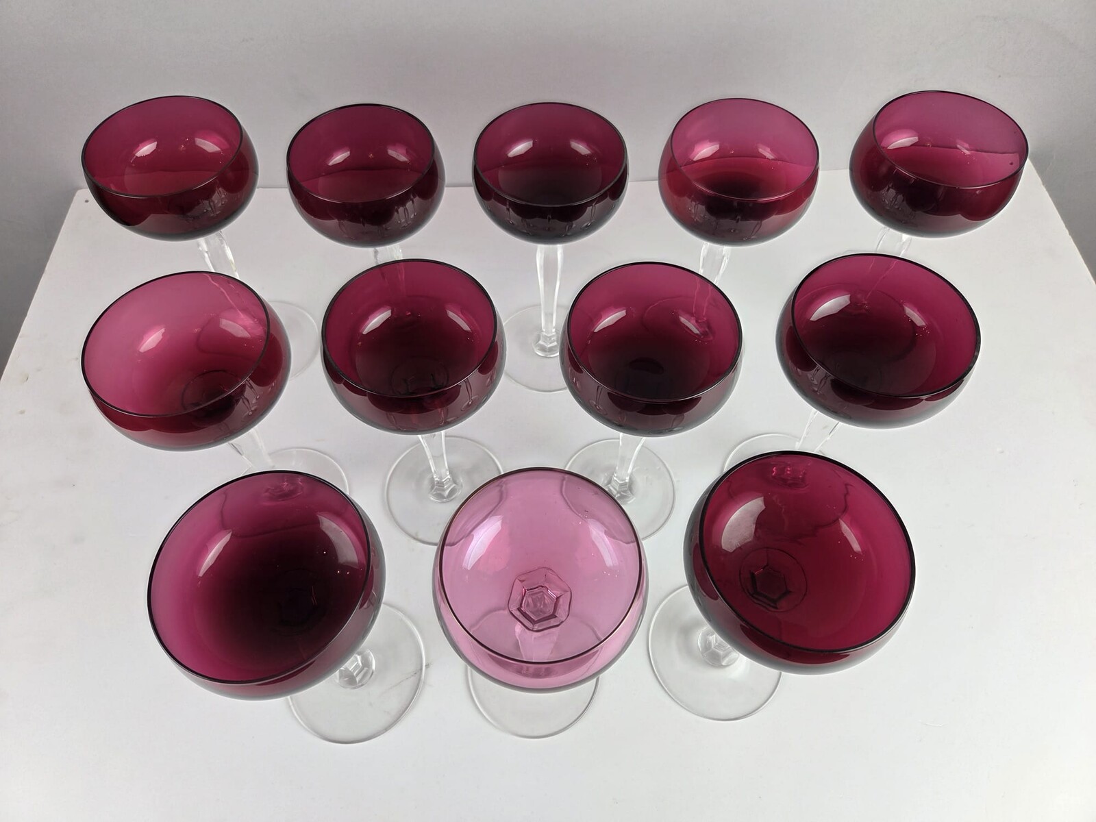 Set of 12 red-lined crystal glasses from Val Saint Lambert